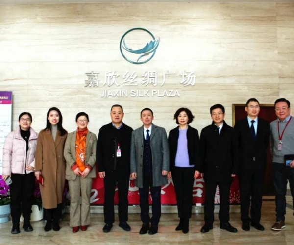 �������к��ݷ����ھ������һ��ݰ����˾�������