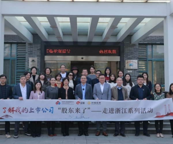 ���ɶ����ˡ��߽�������ʱ˿��